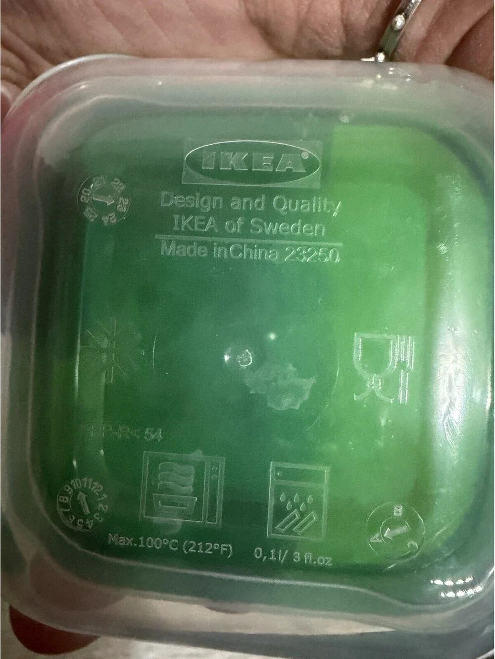 Ikea 5  Pieces Green & Clear Plastic Food Saver W/Lids